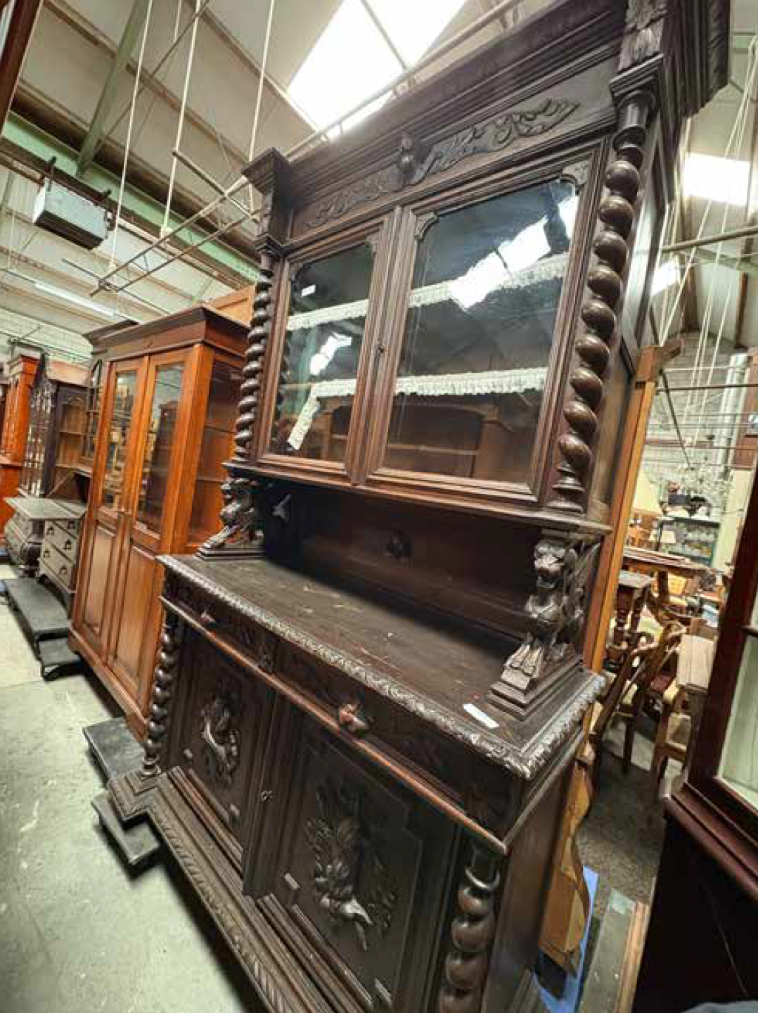 Oak Hunt Cabinet