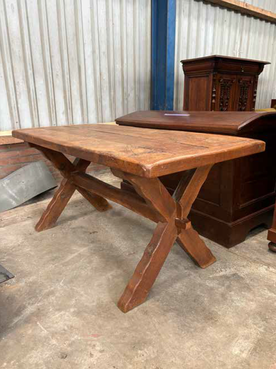 Oak Sawbuck Table