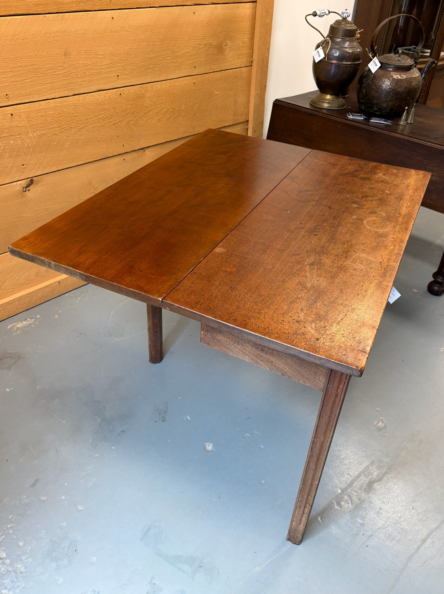 1760 Georgian Mahogany Drop Leaf Table